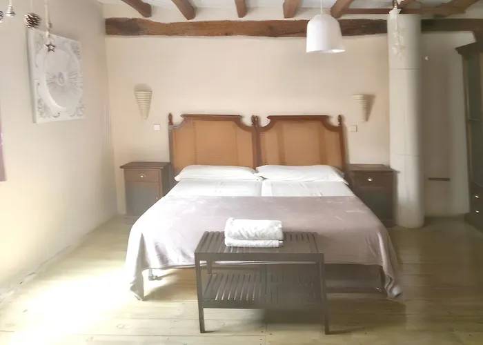 Spacious Villa With Private Pool - Campo De Cuellar